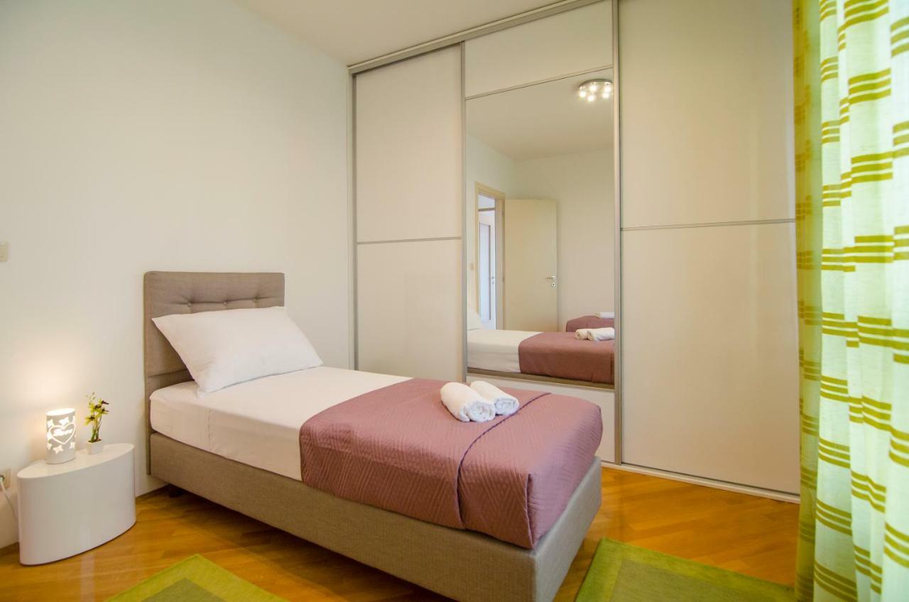 Split Apartment Sinisa Bagian luar foto
