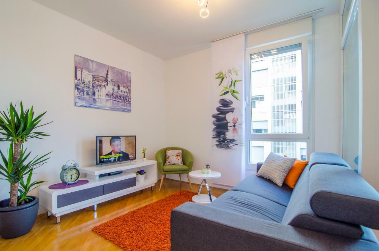 Split Apartment Sinisa Bagian luar foto