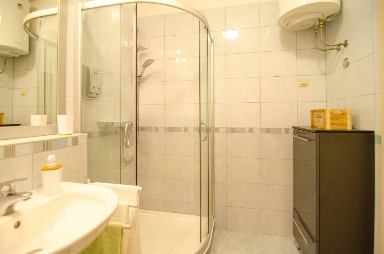 Split Apartment Sinisa Bagian luar foto