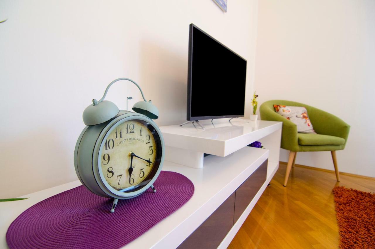 Split Apartment Sinisa Bagian luar foto