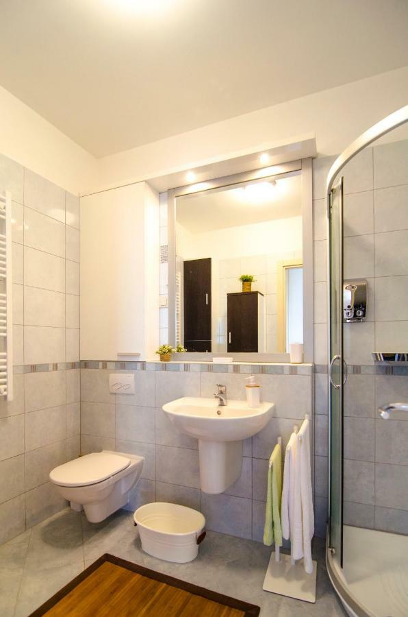 Split Apartment Sinisa Bagian luar foto
