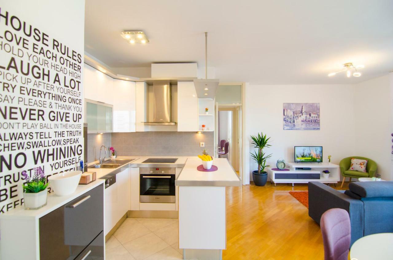 Split Apartment Sinisa Bagian luar foto
